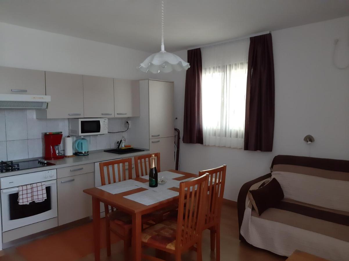 Apartments Agrijan Maslenica Exterior foto